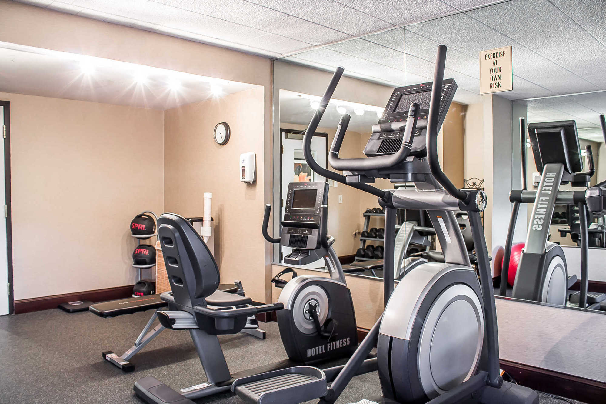 Holiday Inn Express Pittston - Scranton Airport By Ihg Einrichtungen foto